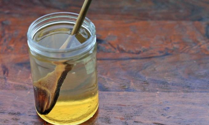 Мед вода - вредан производ за узгајивача и узгајивач