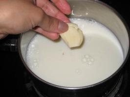 Бели лук млеко - стара народна лек за многе болести.