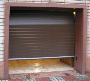 Покретни гаражна врата