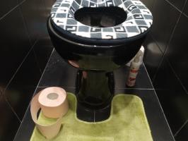 Како да обеси тоалет папир (сам или сама): старост стара је одлучио да патента спора